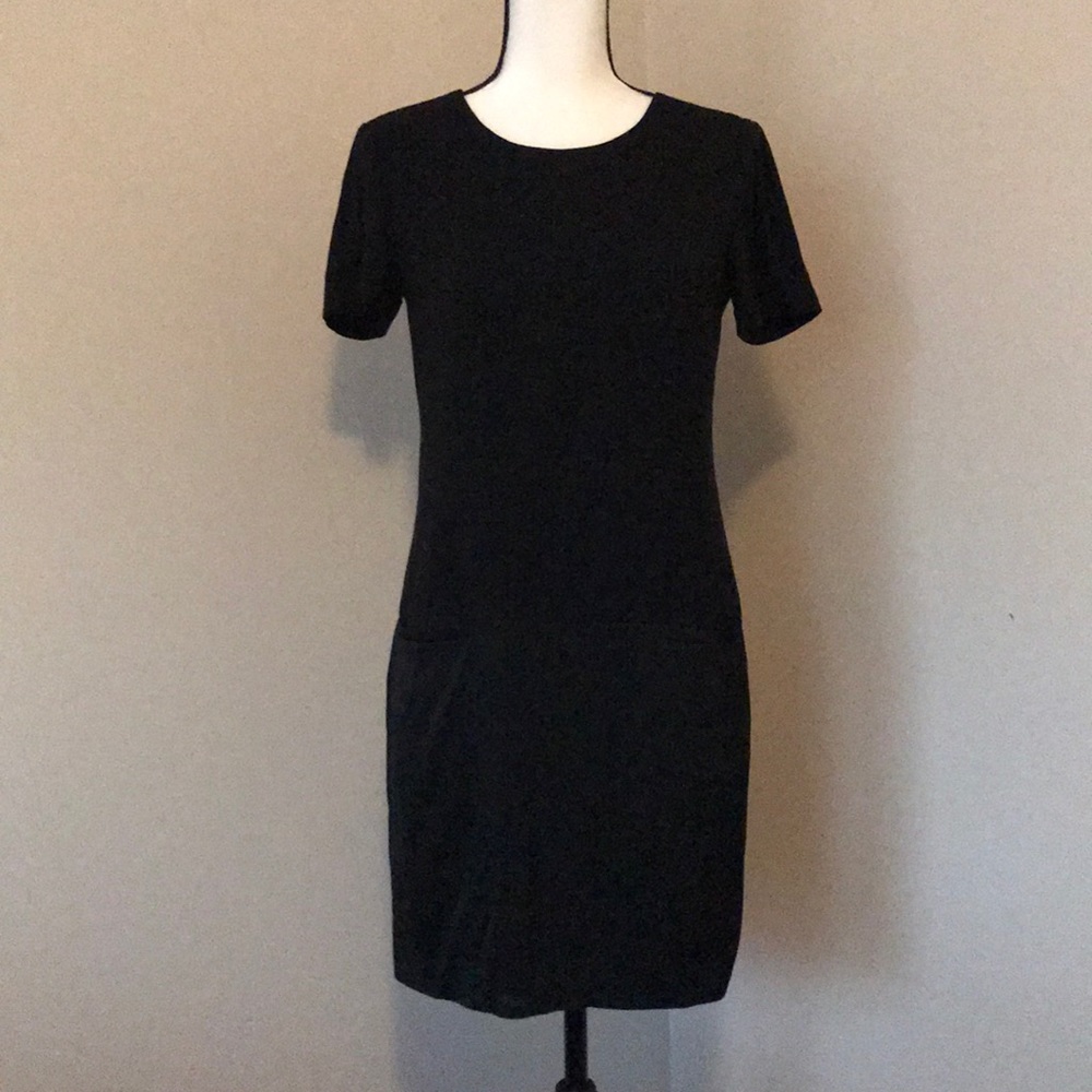 Theory Little Black Dress Sleeves Pockets sz 4
